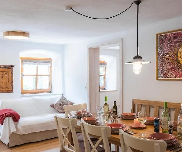 Gehobenes Ambiente In Historischer Appartement Walting