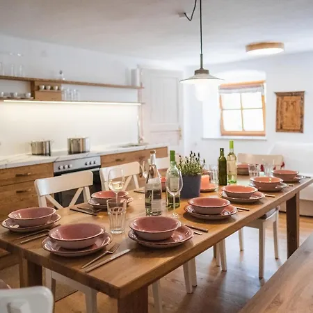Gehobenes Ambiente In Historischer Apartment
