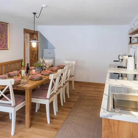 Apartment Gehobenes Ambiente In Historischer