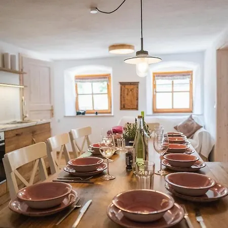Apartment Gehobenes Ambiente In Historischer *